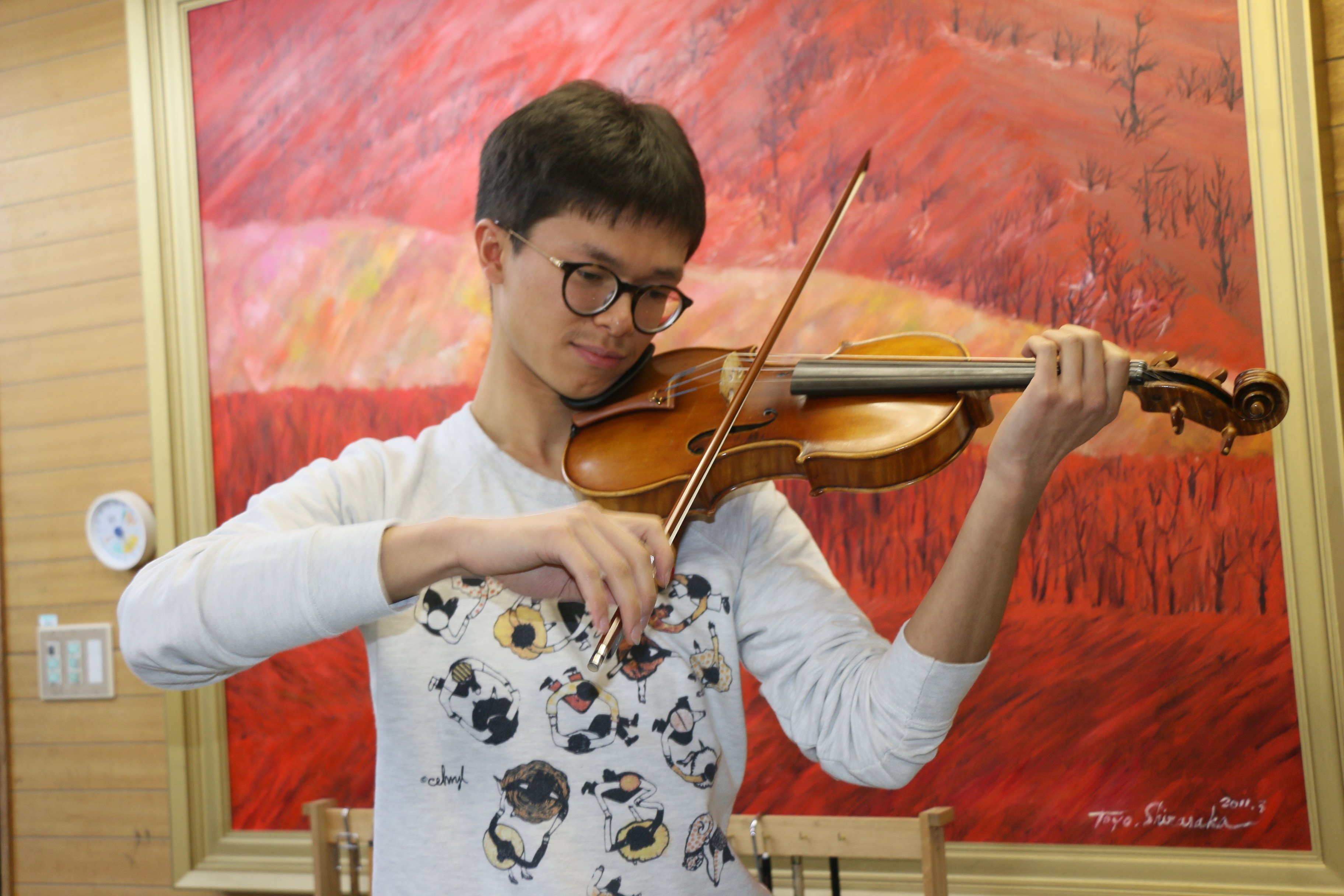 バイオリン個人作家Simansa Olsen