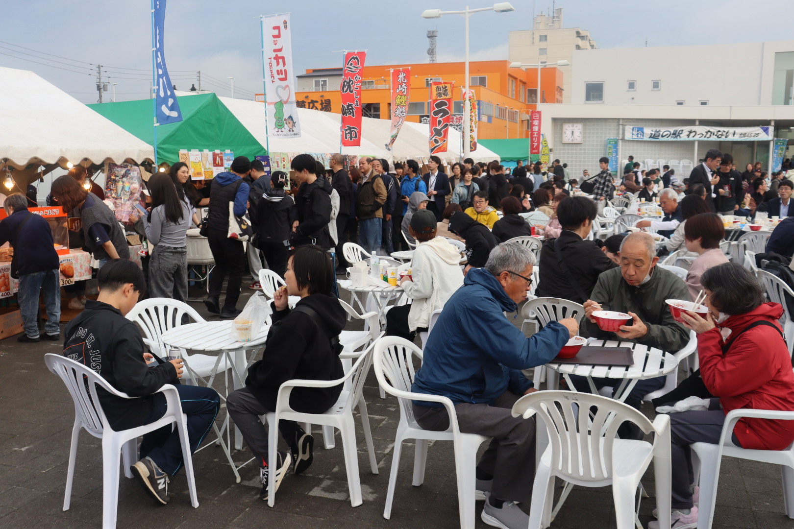 初夏楽しむビアガーデン 白夜祭 枕崎のカツオ藁焼きなど体験 | 稚内